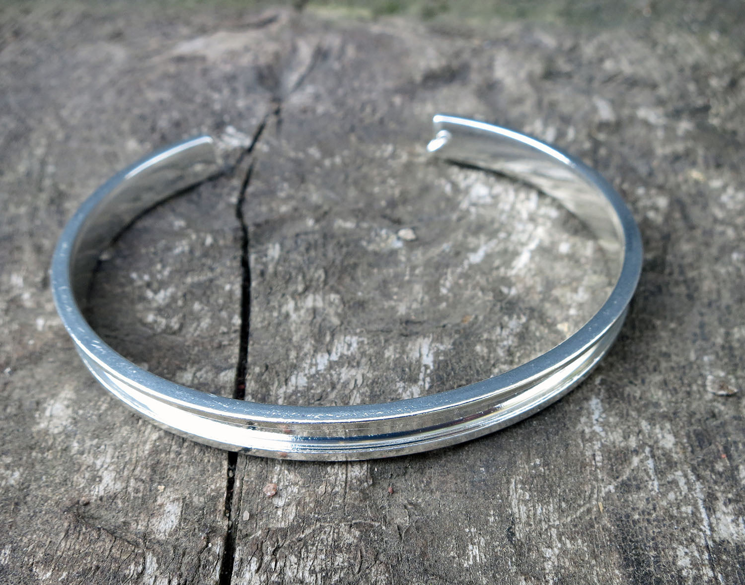 Armbandsstomme Ljustsilverfärgad - Breda platta band 3mm 1 styck Grekisk Metall