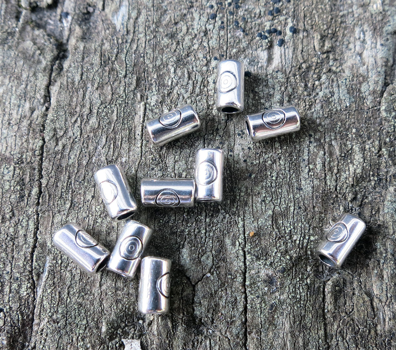 Mellandel Silverfärgad - Tub med cirkel 3,2x5,7 mm, 10-pack Grekisk Metall
