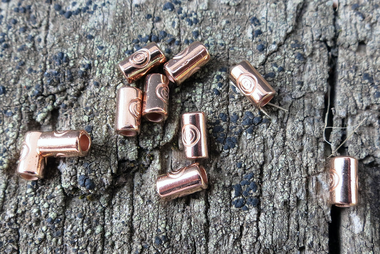 Mellandel Roséguldfärgad - Tub med cirkel 3,2x5,7 mm, 10-pack Grekisk Metall