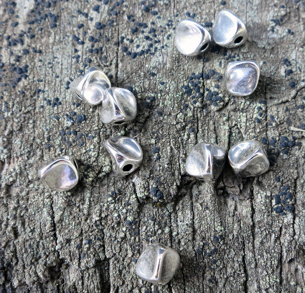 Mellandel Silverfärgad - Oregelbunden 5 mm, 10-pack Grekisk Metall