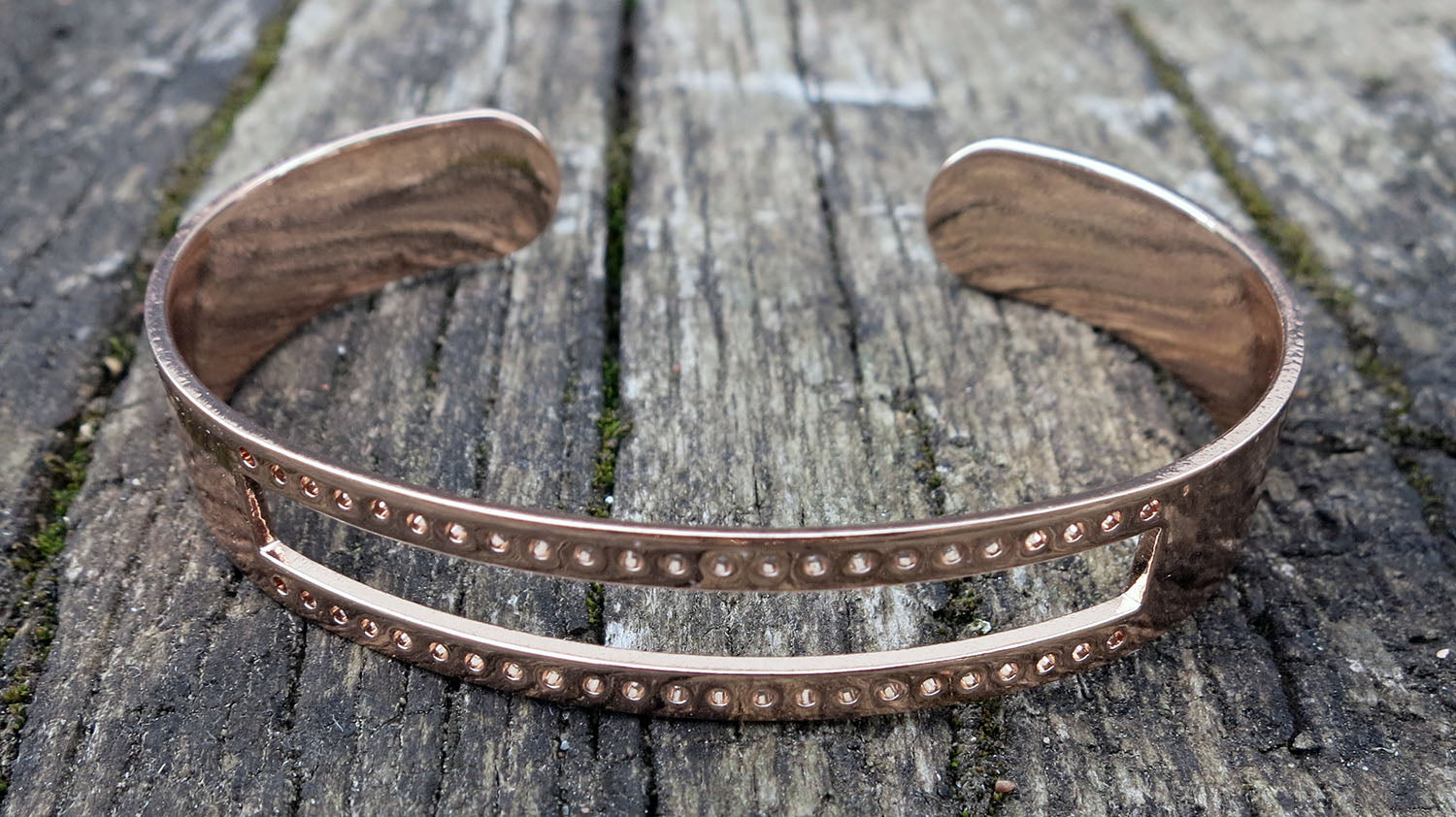 Armbandsstomme Roséguldfärgad - Cuff med hål (Miuyki) 1 styck Grekisk Metall