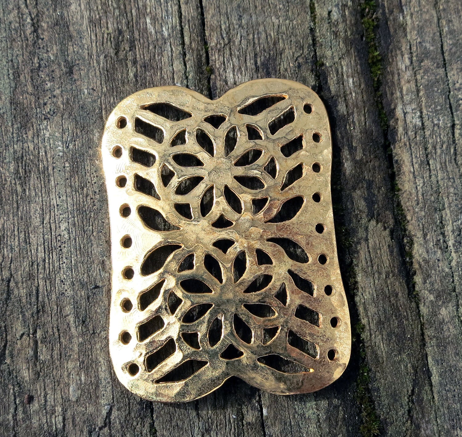 Connector Guldfärgad - Rektangel med 2 blommor 39x29mm 1 styck Grekisk Metall