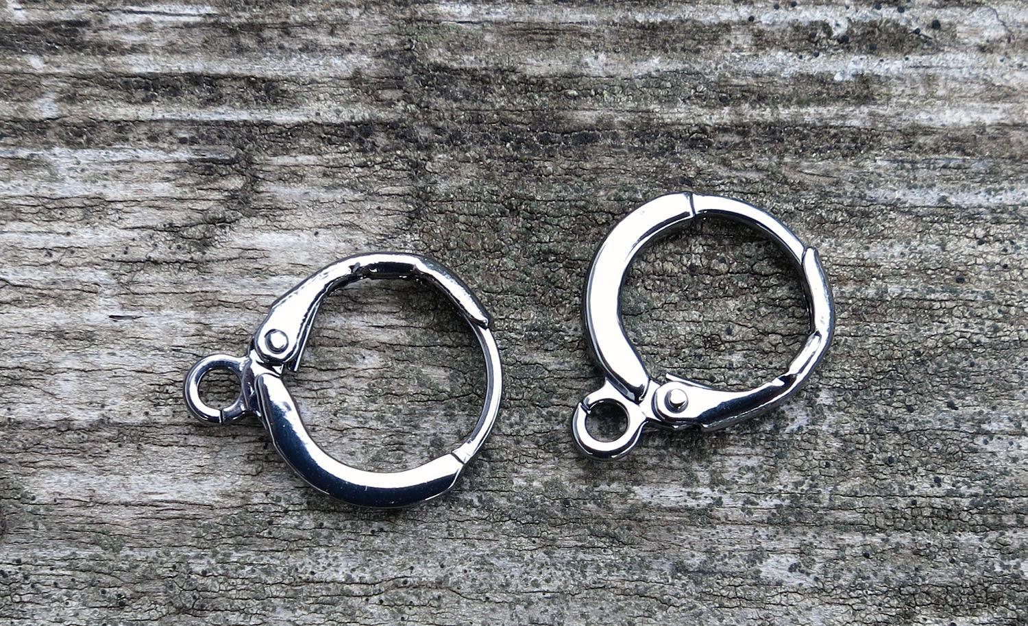 Örkrok Brisyr Gunmetalfärgad - Rund 11,5mm, 1 par Grekisk Metall