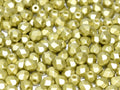 Tjeckiska Firepolish - Metallic Lime 4 mm, 50-pack Hilmas Pyssel