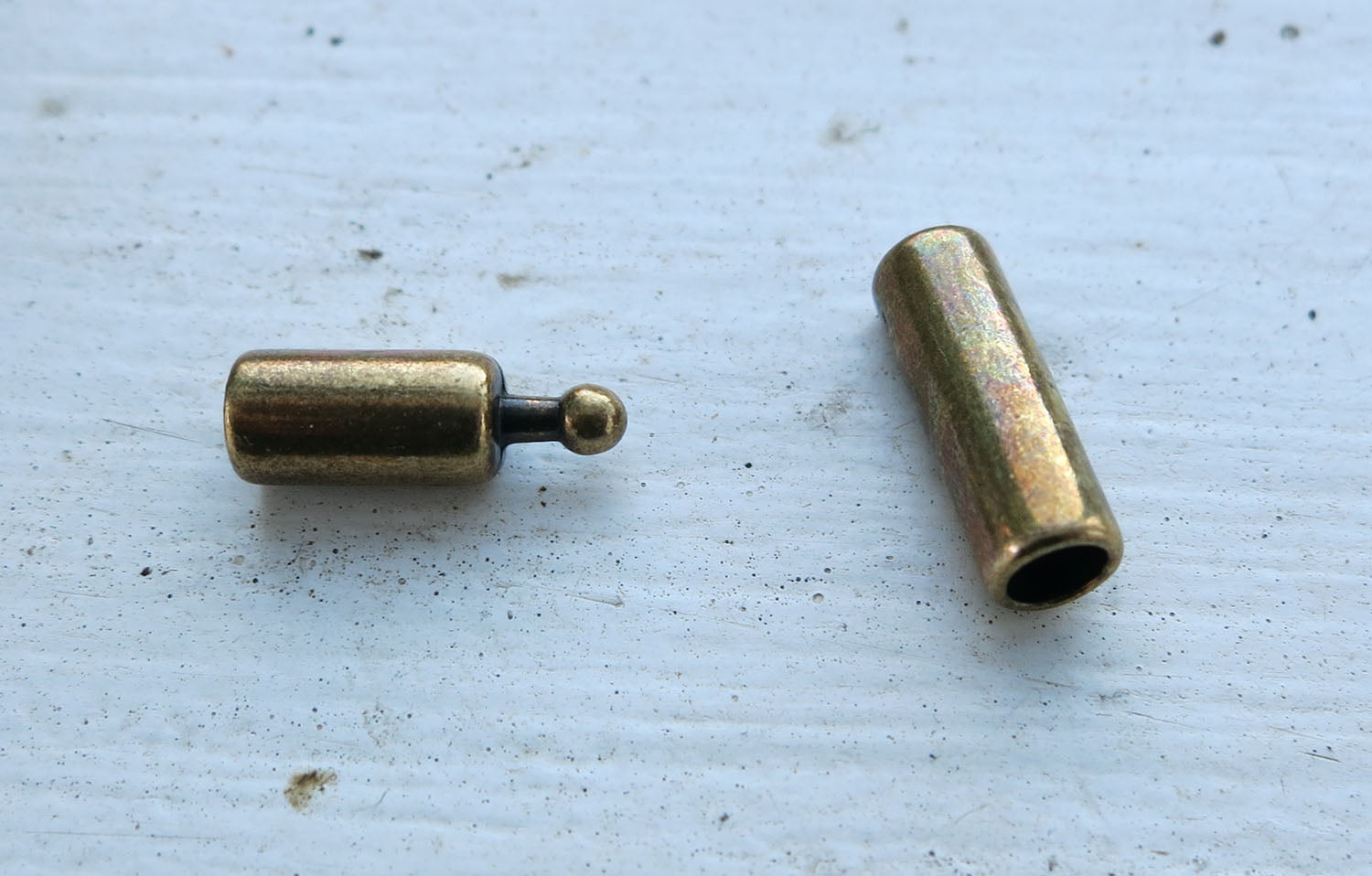 Lås Bronsfärgat för Runda Band - 3 mm, 1 Set Grekisk Metall