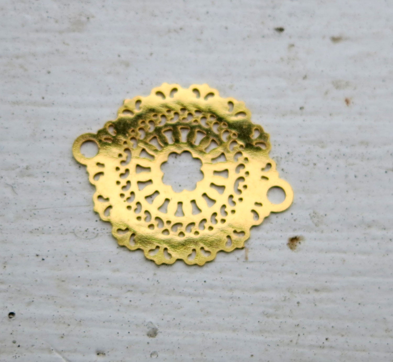 Connector Guldfärgad - Mandala 23x18mm 1 styck Grekisk Metall