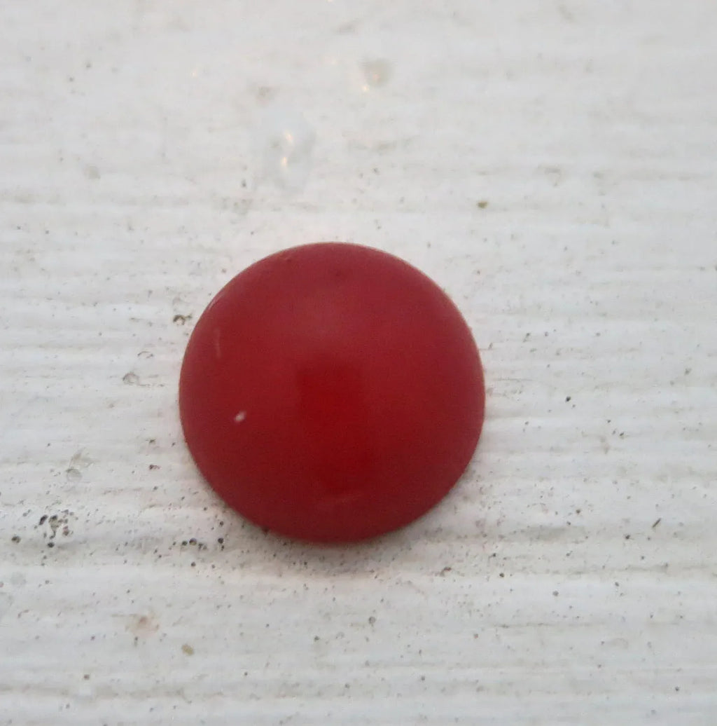 Cabochon av resin - Polaris Röd, 12mm 1 styck Hilmas Pyssel