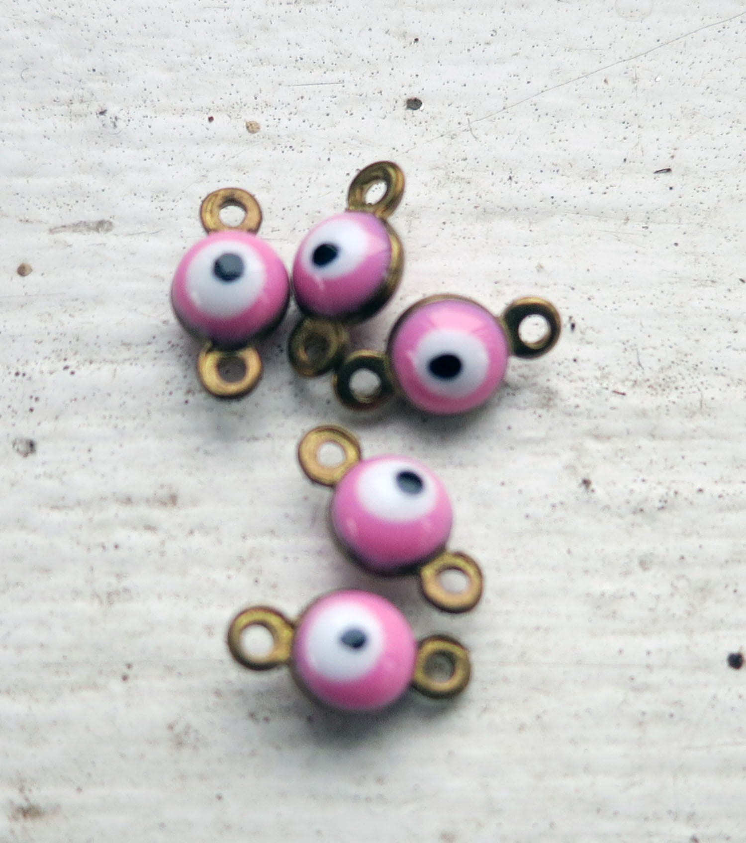 Connector Bronsfärgad - Emaljerad Onda Ögat, Rosa 4mm 5-pack Grekisk Metall