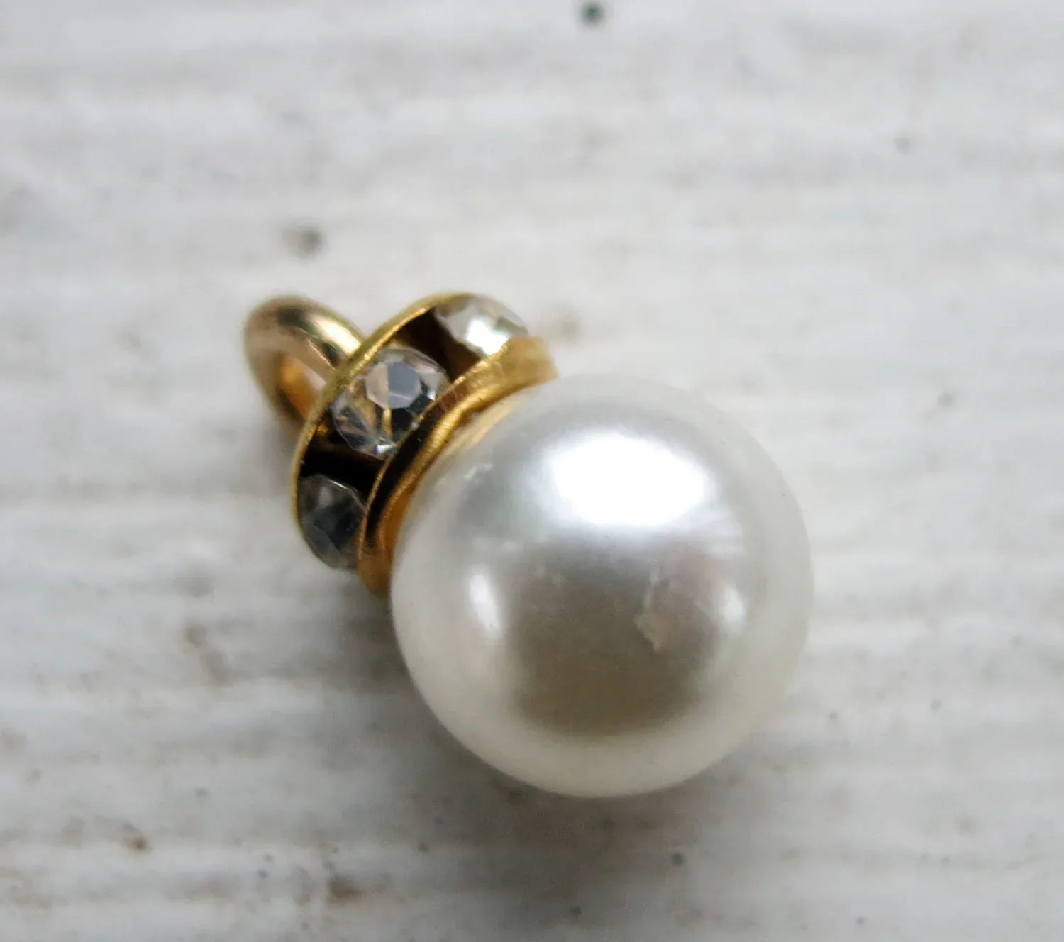 Hänge Akryl - Pärla med Strassrondell Vit 8mm 1 styck Grekisk Metall