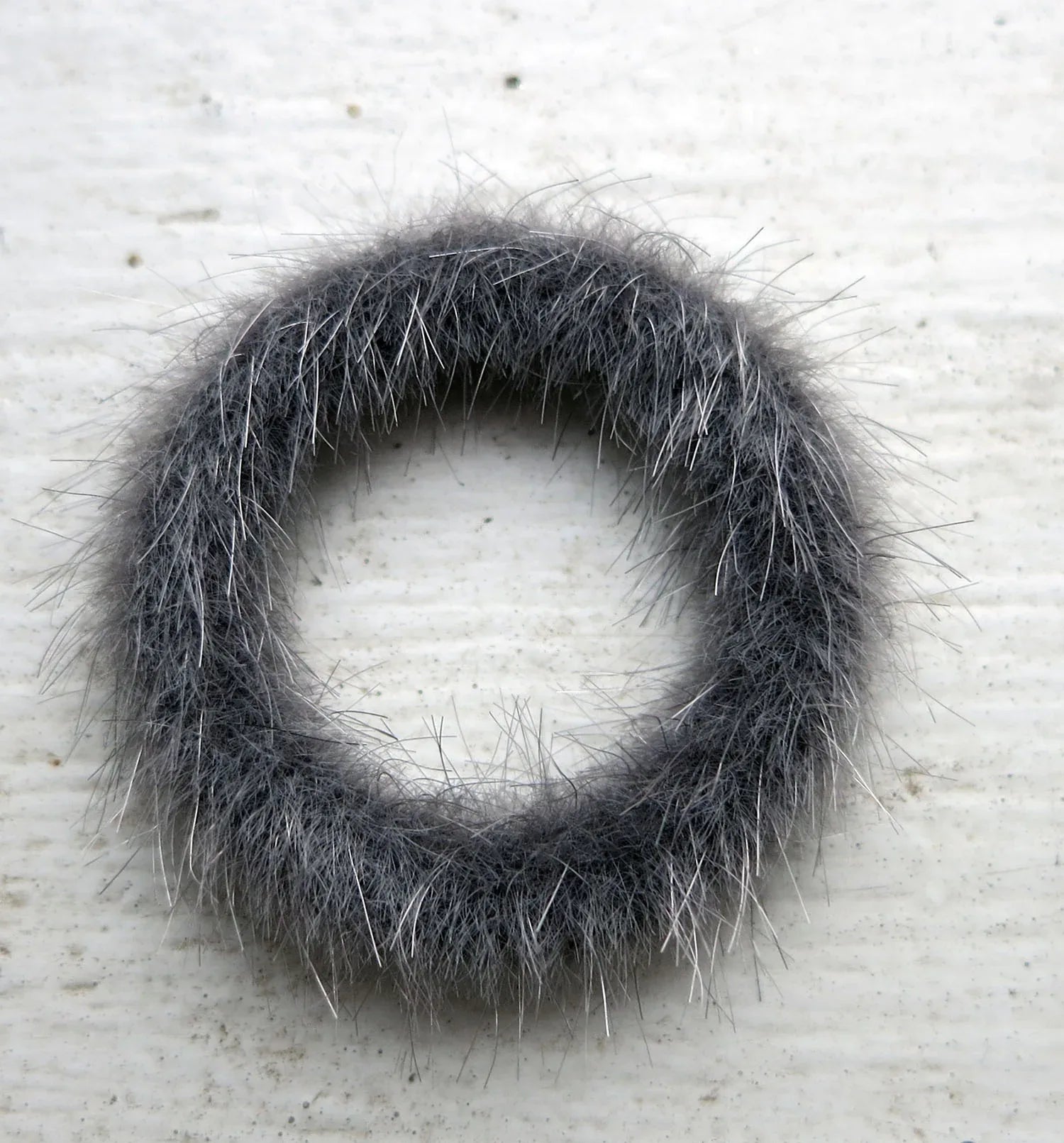 Hänge Ring - Fuskpäls Grå 27mm 1 styck Grekisk Metall