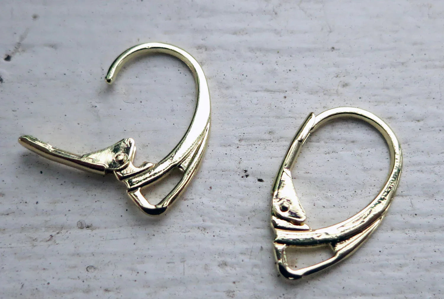 Örkrok Brisyr Guldfärgad - Oval 11x8mm, 1 par Grekisk Metall