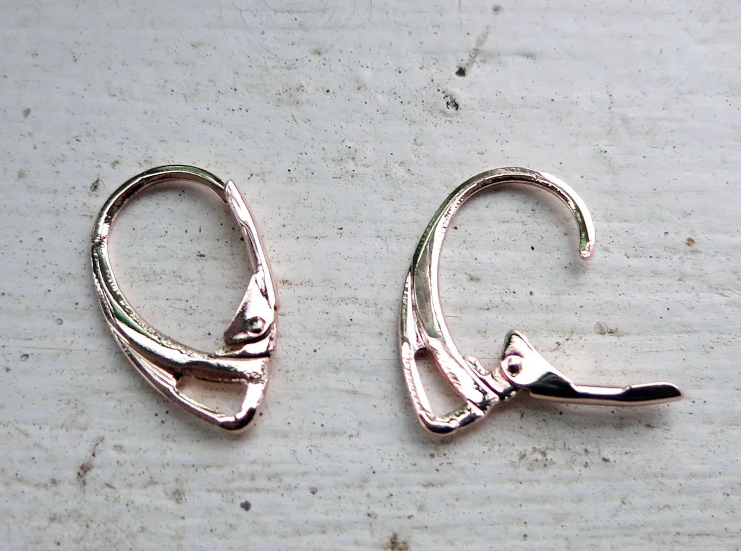 Örkrok Brisyr Roséguldfärgad - Oval 11x8mm, 1 par Grekisk Metall