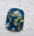 Cabochon av Resin - Facetterad Rektangulär Blå 20x15mm 1 styck Hilmas Pyssel