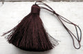 Hänge tassel polyester - Mörkbrun 57x12mm 1 styck Hilmas Pyssel