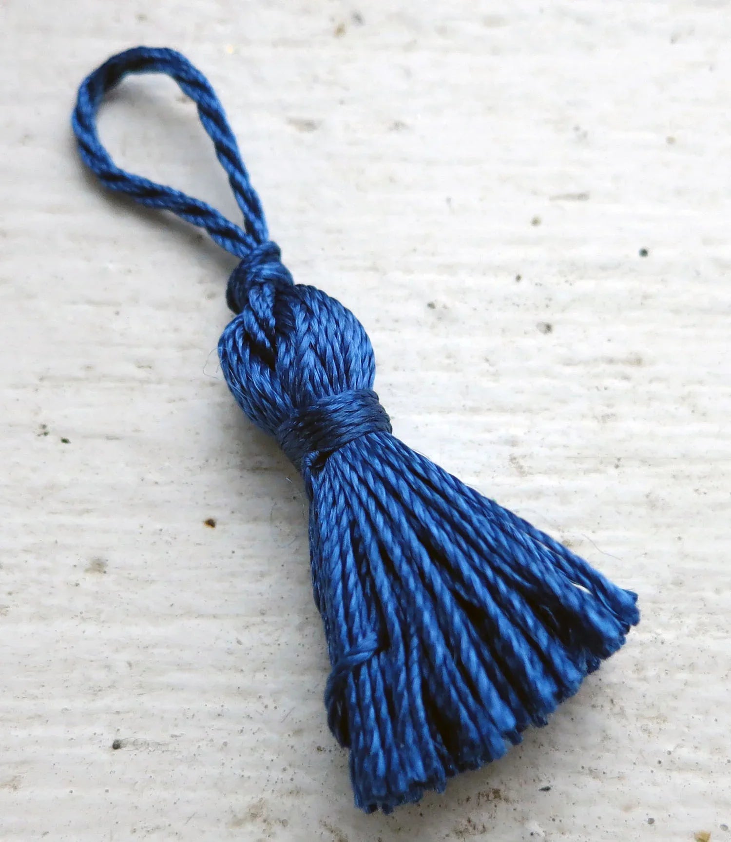 Silkestofs - Mörkblå 3,5 cm, 1 styck Hilmas Pyssel