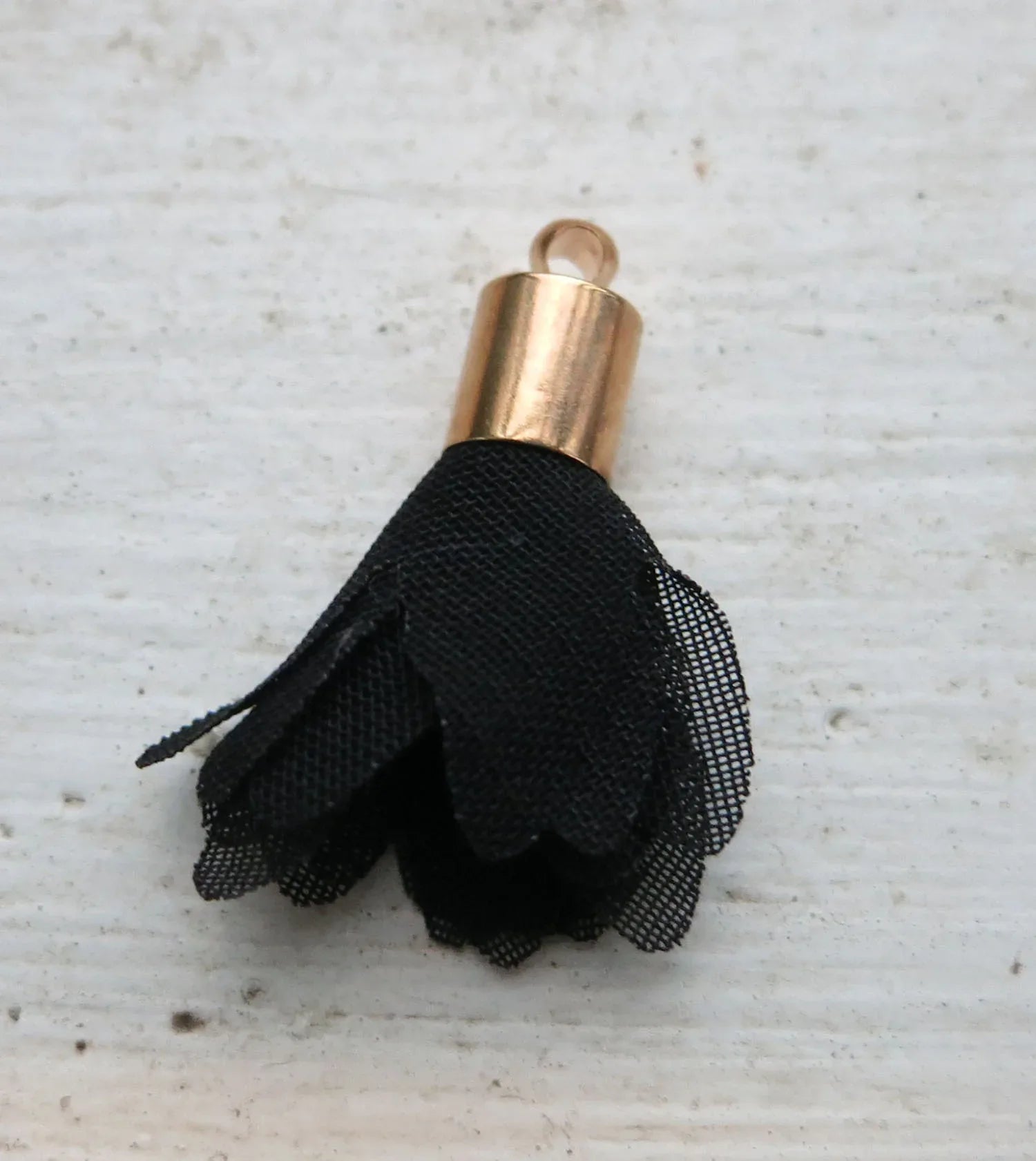 Tofs tyg - Spetsig Svart 25mm, 1 styck Grekisk Metall