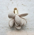 Tofs Tyg - Rund Beige 10mm, 1 styck Grekisk Metall