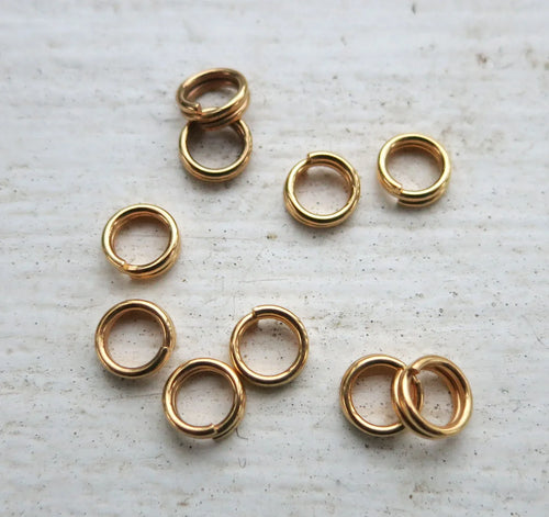 Motringar - Guldfärgade 5mm 10-pack Grekisk Metall