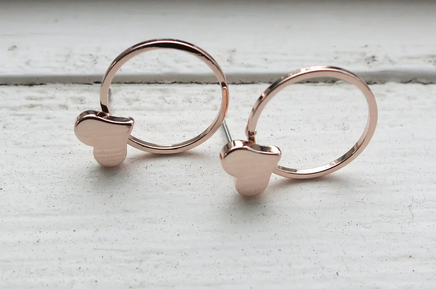 Örstickare Roséguldfärgad - Cirkel med Hjärta 15x19mm, 2-pack Grekisk Metall