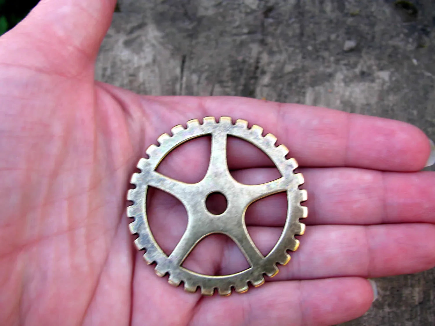 Hänge bronsfärgad - Kugghjul 50mm, 1 styck Grekisk Metall