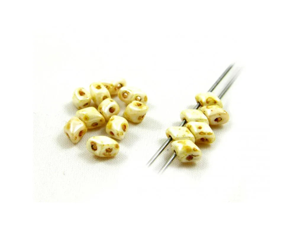 Vario Bead - Alabaster Beige Luster 10 gram Hilmas Pyssel