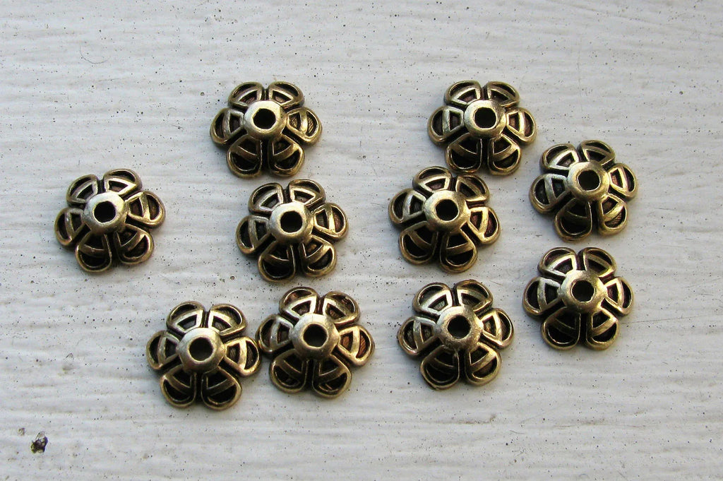 Pärlhattar Bronsfärgade - Blomma 10 mm, 10-pack - Hilmas Pyssel