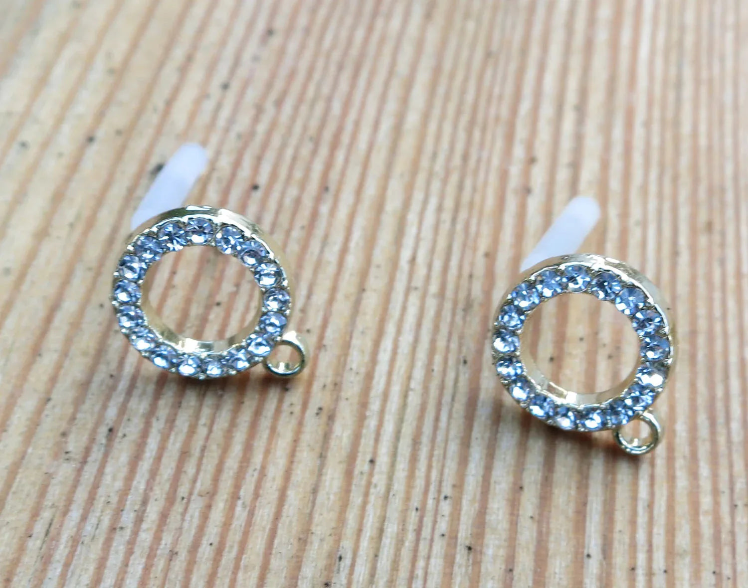 Örstickare guldfärgad - Cirkel med strasstenar, 2-pack Grekisk Metall