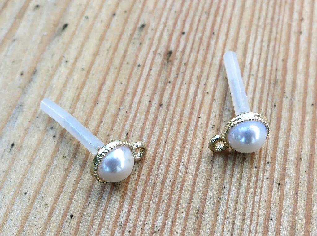 Örstickare Guldfärgad- med Halvpärla Vit 2-Pack Grekisk Metall