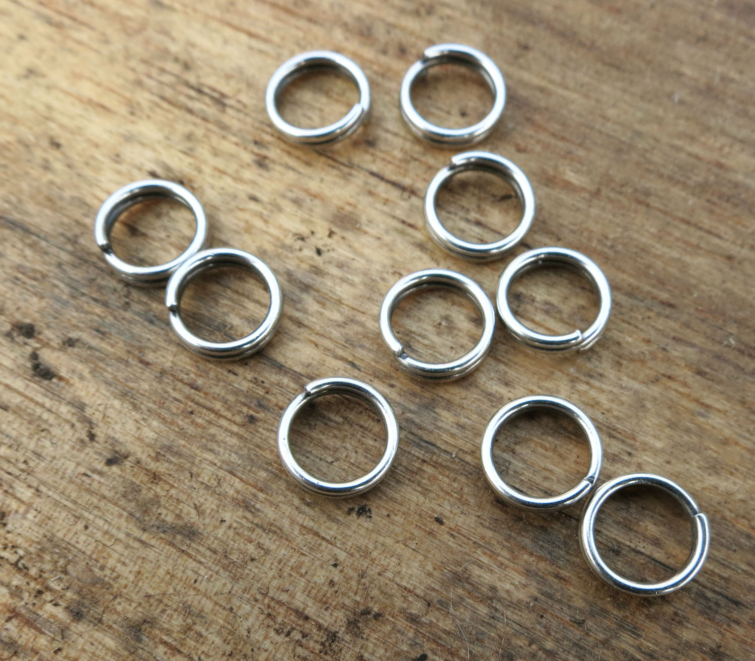 Motringar - Silverfärgade 7mm 10-pack Grekisk Metall