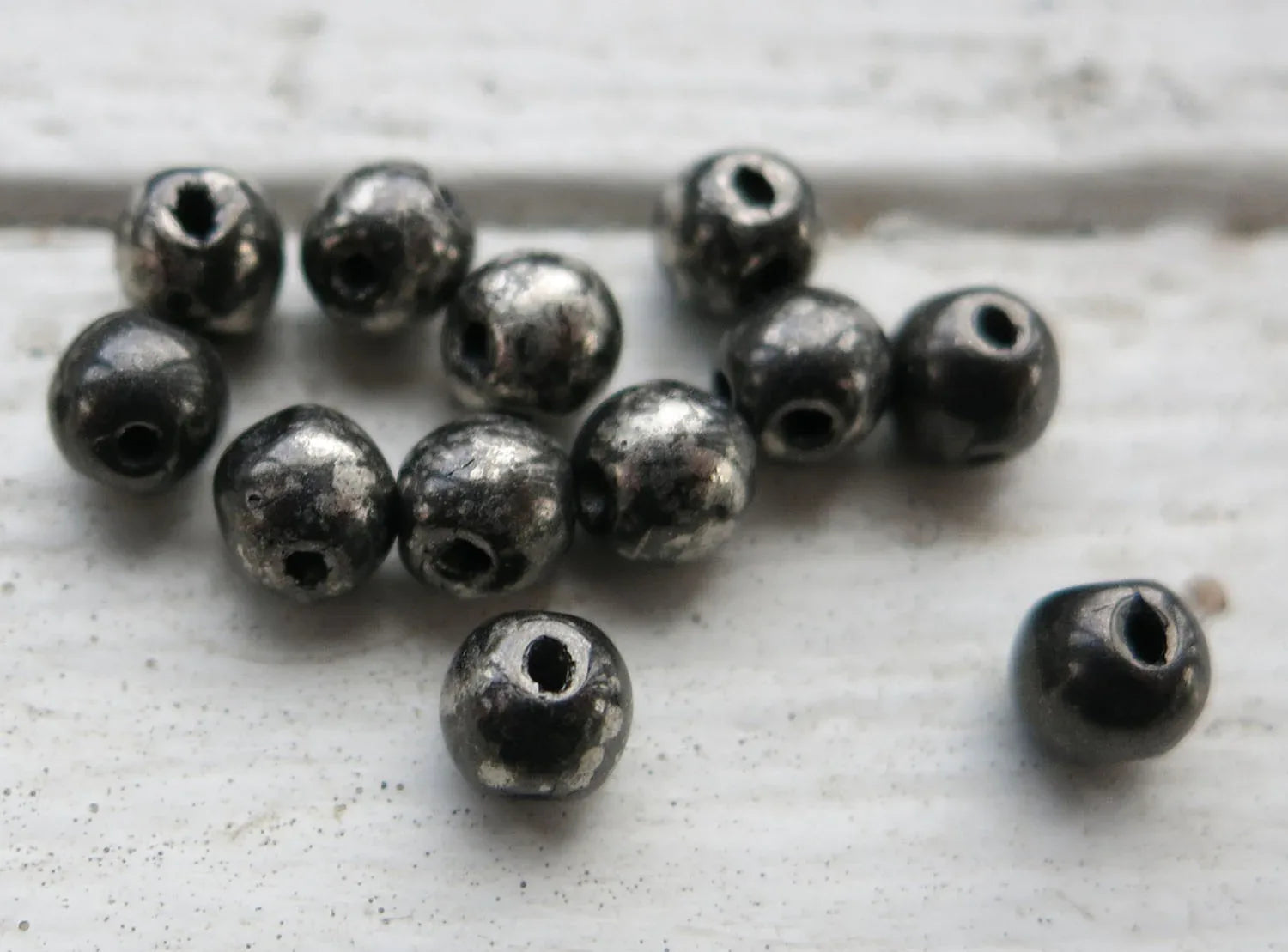 RoundDuo® Mini - Jet Antique Chrome 4mm, 50-pack Hilmas Pyssel