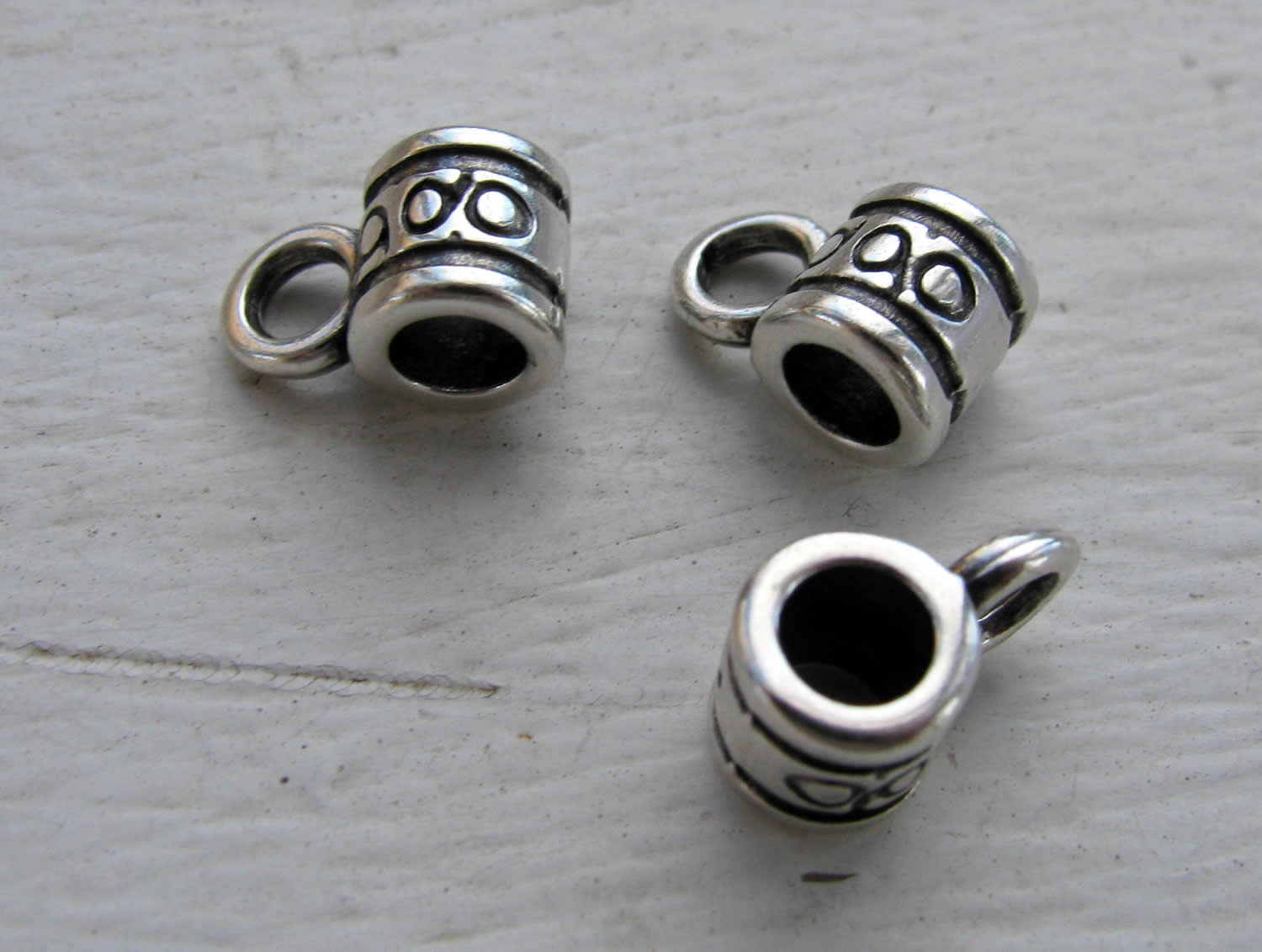 Berlockhållare silverpläterad - Rondell med cirklar, 3-pack Grekisk Metall