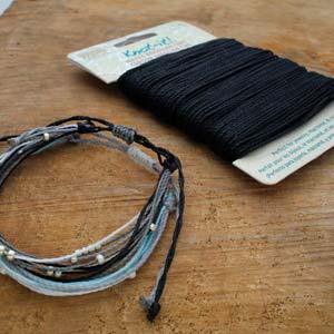 Knot-it Waxed Brazilian cord - Svart 4 x 13,7 m Beadsmith