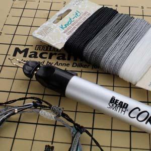 Knot-it Waxed Brazilian cord - Day and Night 4 x 13,7 m Beadsmith