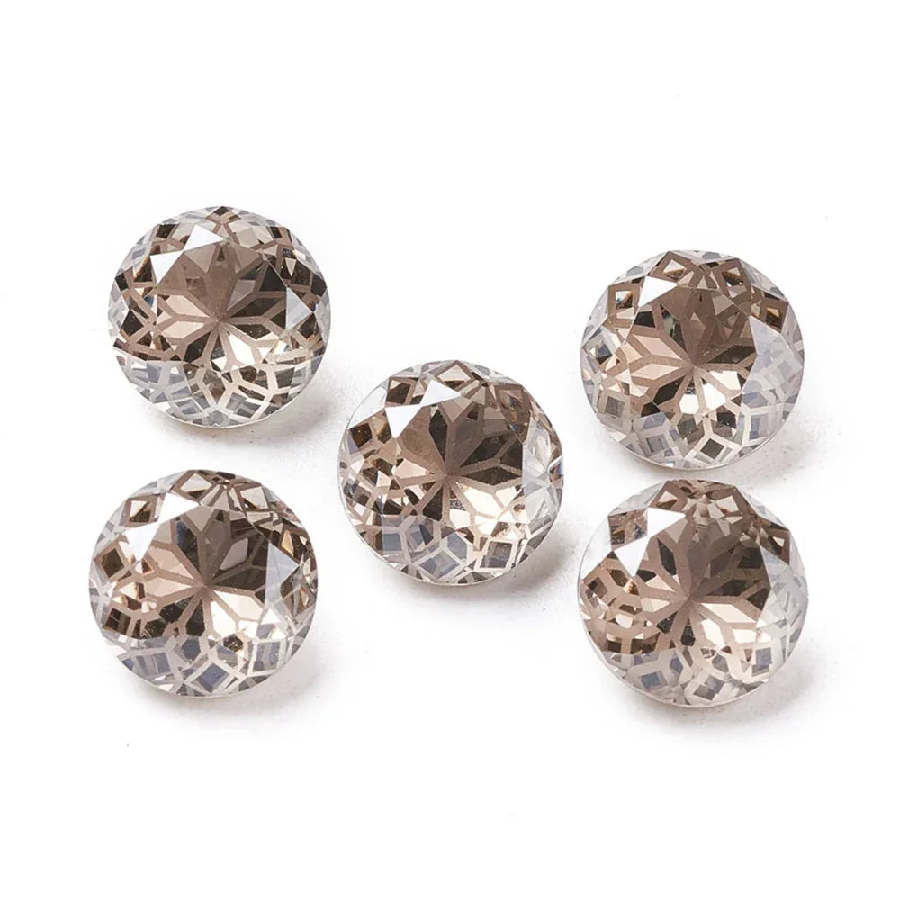 Kinesisk strass - Rund med blomma Satin 10mm 1 styck Hilmas Pyssel