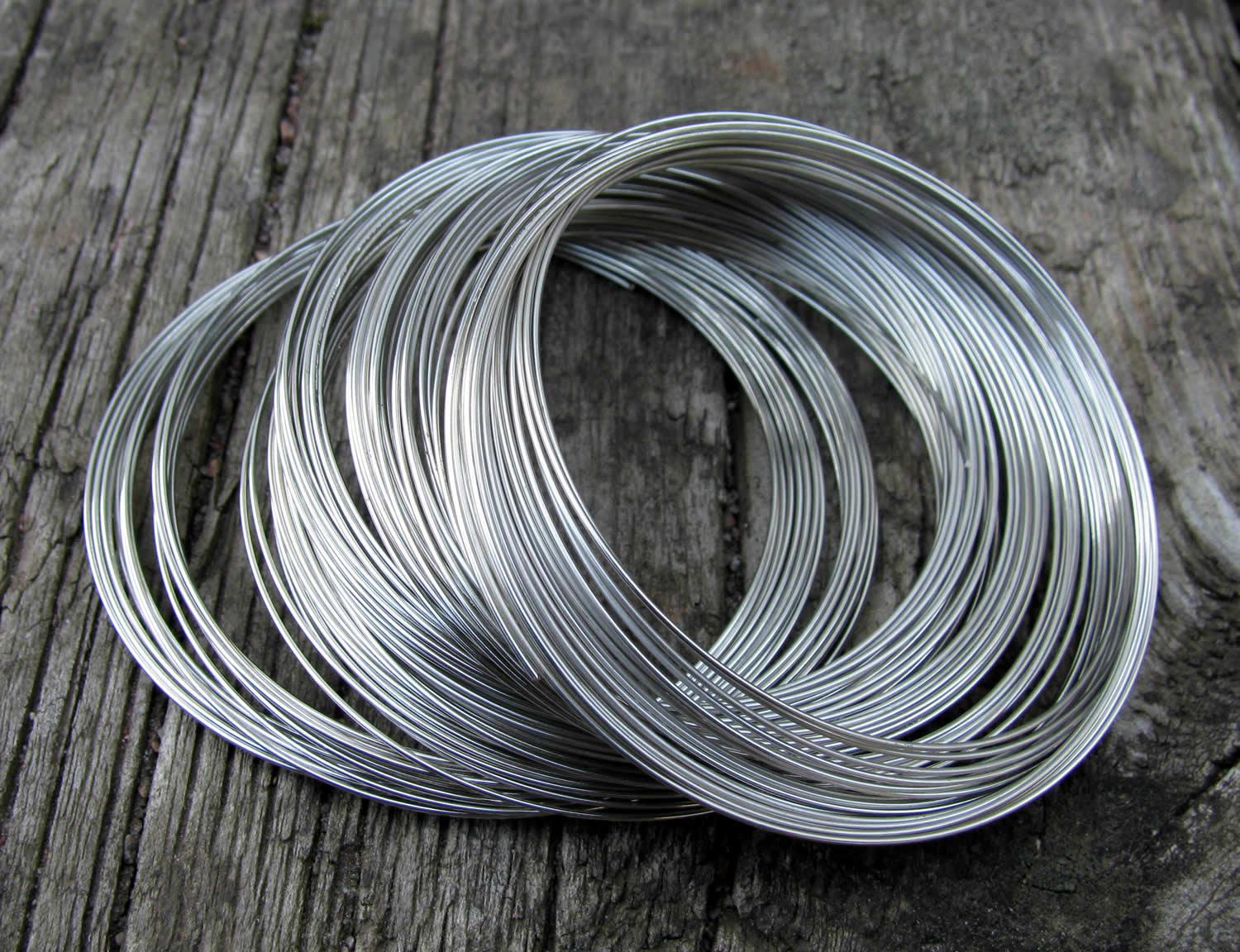 Memorywire Armband - Silverfärgad, 0,6mm, Ca 100 Varv Grekisk Metall