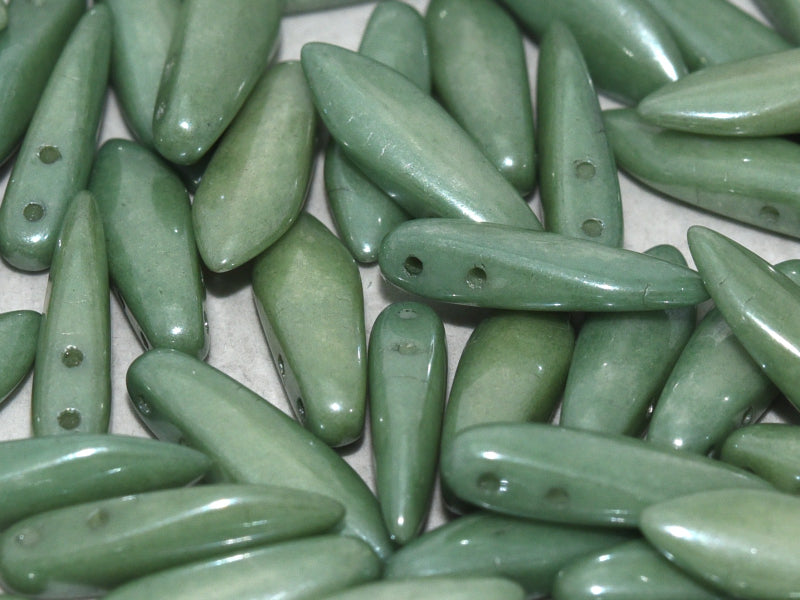 2-Hole Dagger - Chalk White Teal Luster 5x16mm, 10-pack Hilmas Pyssel