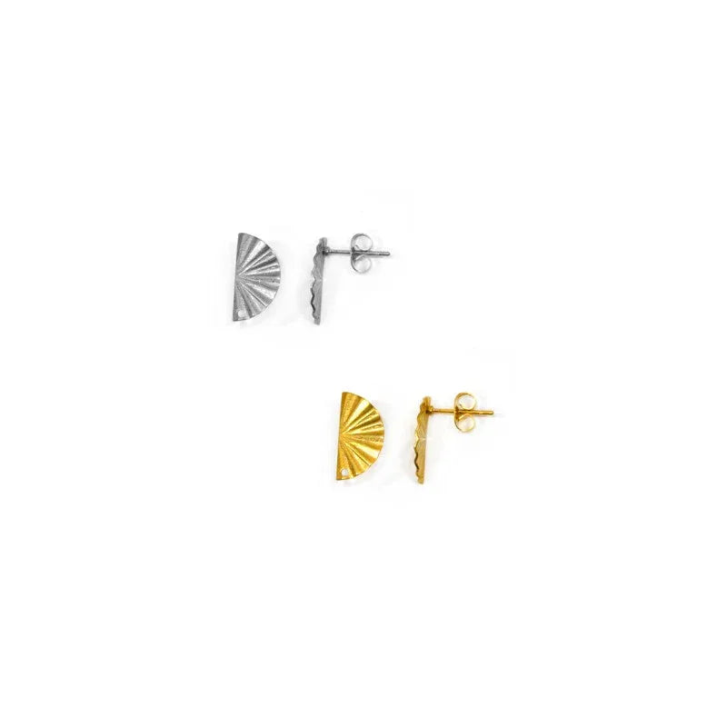 Örstickare Rostfrittstål - Vågig Halvcirkel 7x15mm Guldfärgad, 2-pack Grekisk Metall