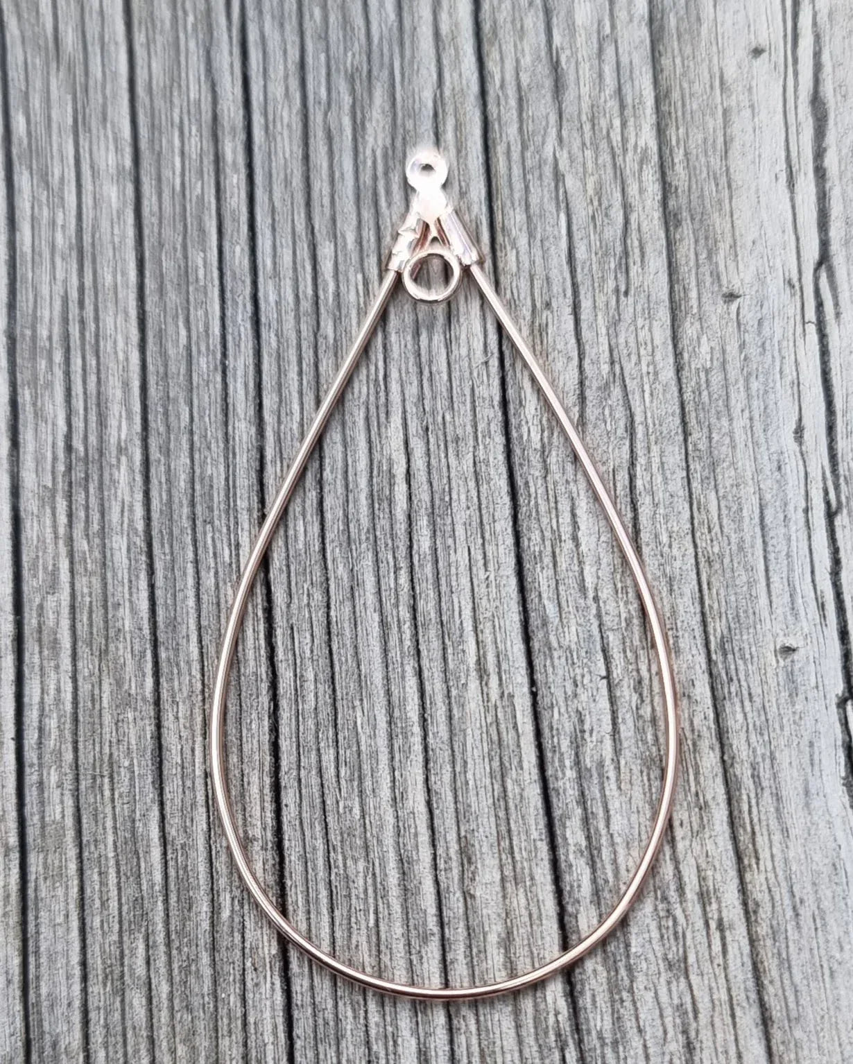 Droppe Roséguldfärgad - Med ögla 26 x 52mm 1 styck Grekisk Metall