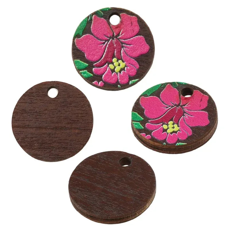 Hänge / Berlock Trä - Rund med blommor, brun 15mm 1 styck Hilmas Pyssel