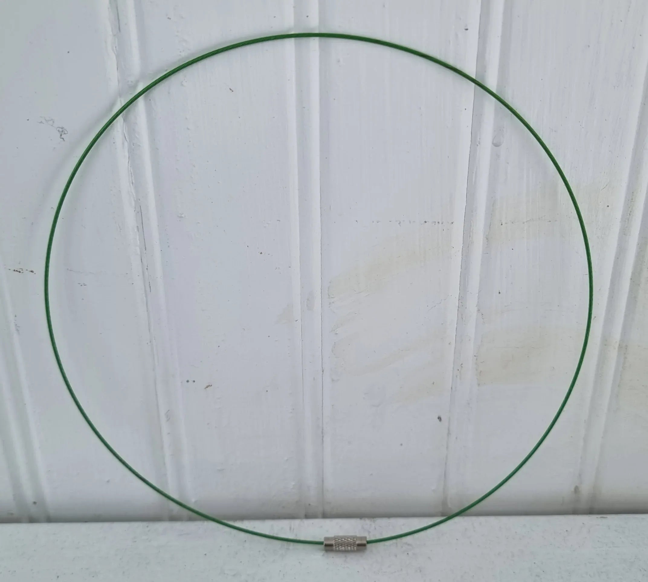 Wire halsband - Grön 1mm, 1 styck Grekisk Metall