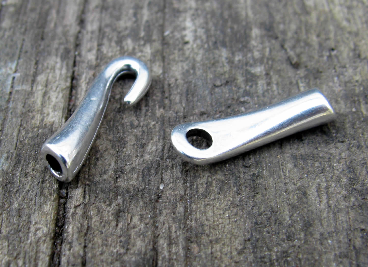 Haklås Silverfärgad - Runda band ca 2mm, 1 set Hilmas Pyssel