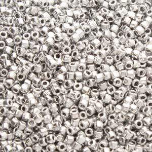 Matubo 10/0 Cylinder - Crystal full labrador 5 gram Matubo