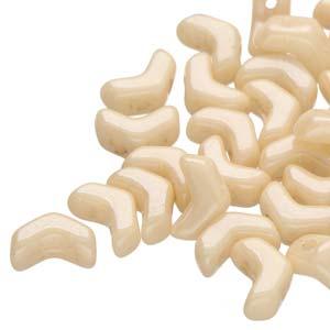 Mini Chevron - Chalk Beige Luster 6x2mm - 5 gram Hilmas Pyssel