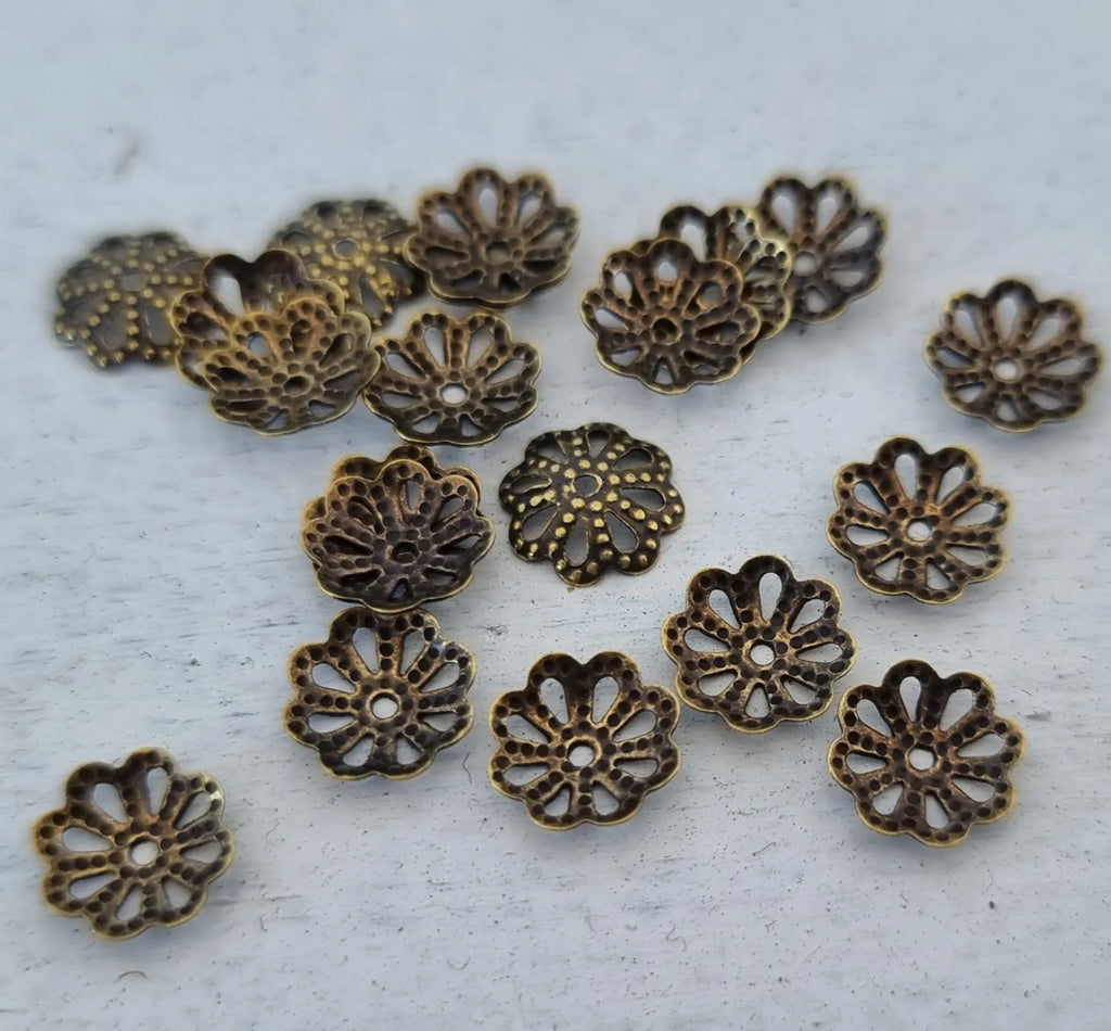 Pärlhattar Bronsfärgade - Filigree 8mm, 20-pack Grekisk Metall