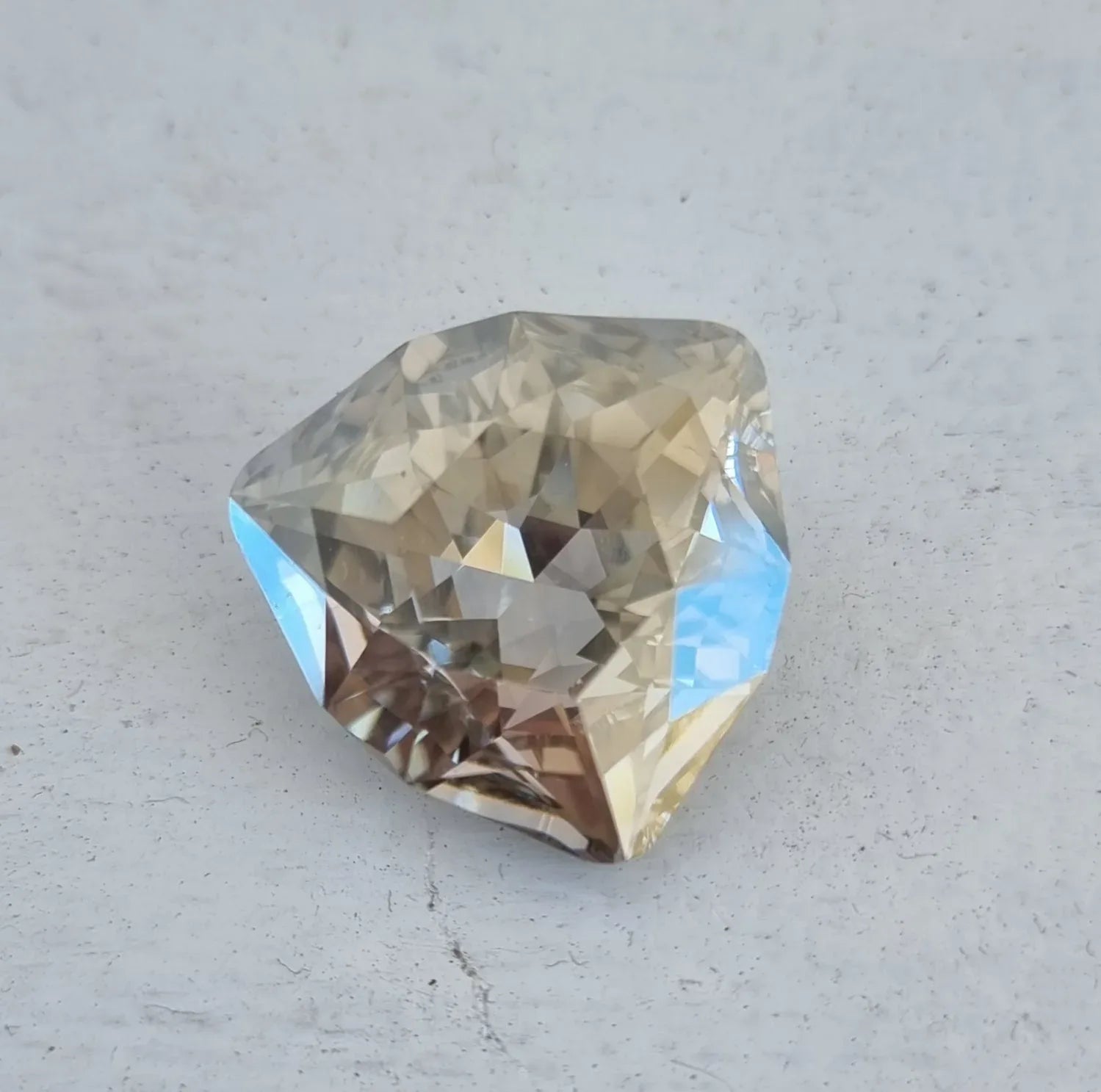 Swarovski Crystals Trilliant Fancy Stone (4702) - Crystal Silver Shade 24 mm, 1 styck Swarovski