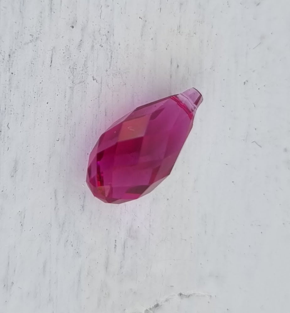 Swarovski Crystals Briolette Pendant (6010) - Fuchsia 13x6,5mm Swarovski