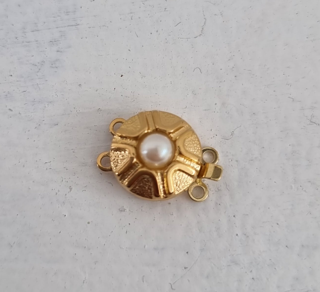 Instickslås - Rund Vintage 23k Guldpläterad 11mm 1 styck Hilmas Pyssel