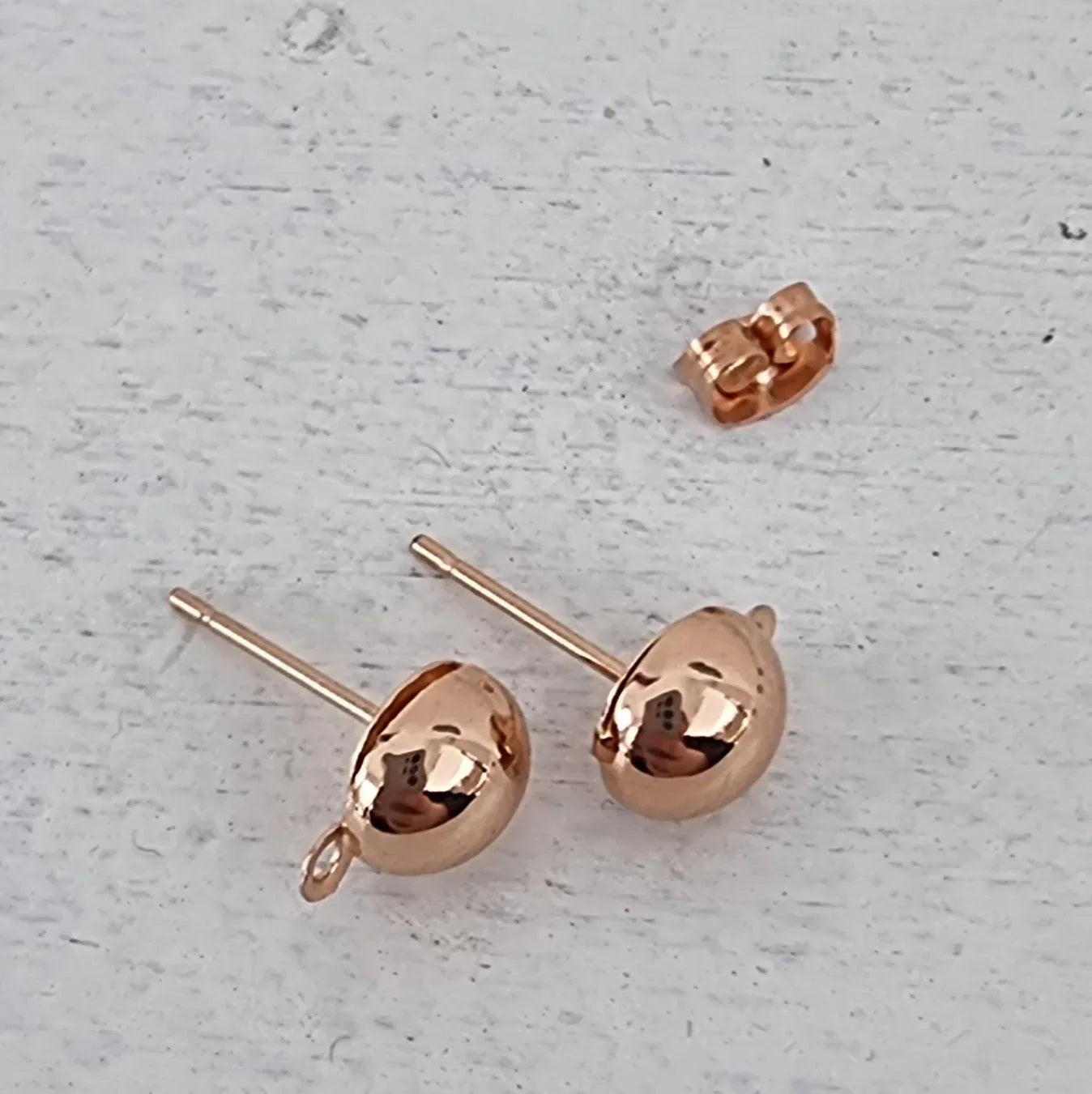 Örstickare Roséguldfärgad - Kula med ögla 8mm, 2-pack Grekisk Metall