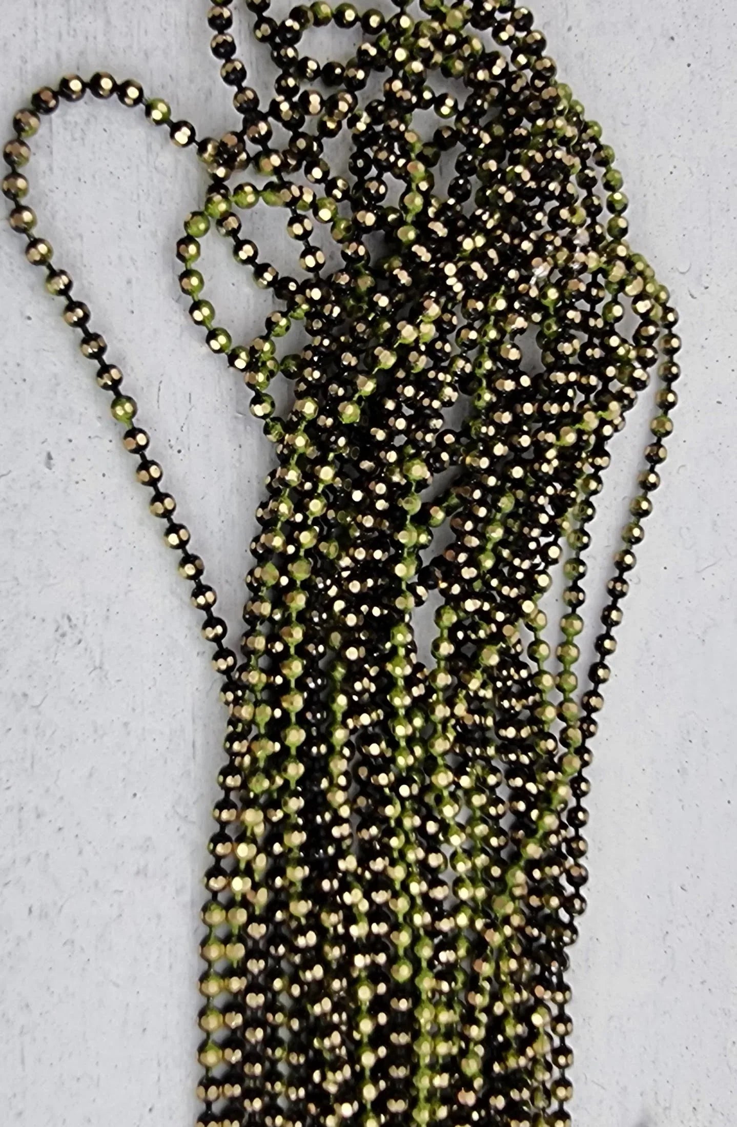 Kulkedja Diamond Cut 1,5mm - Grön och svart med guldfärg, 5m Grekisk Metall