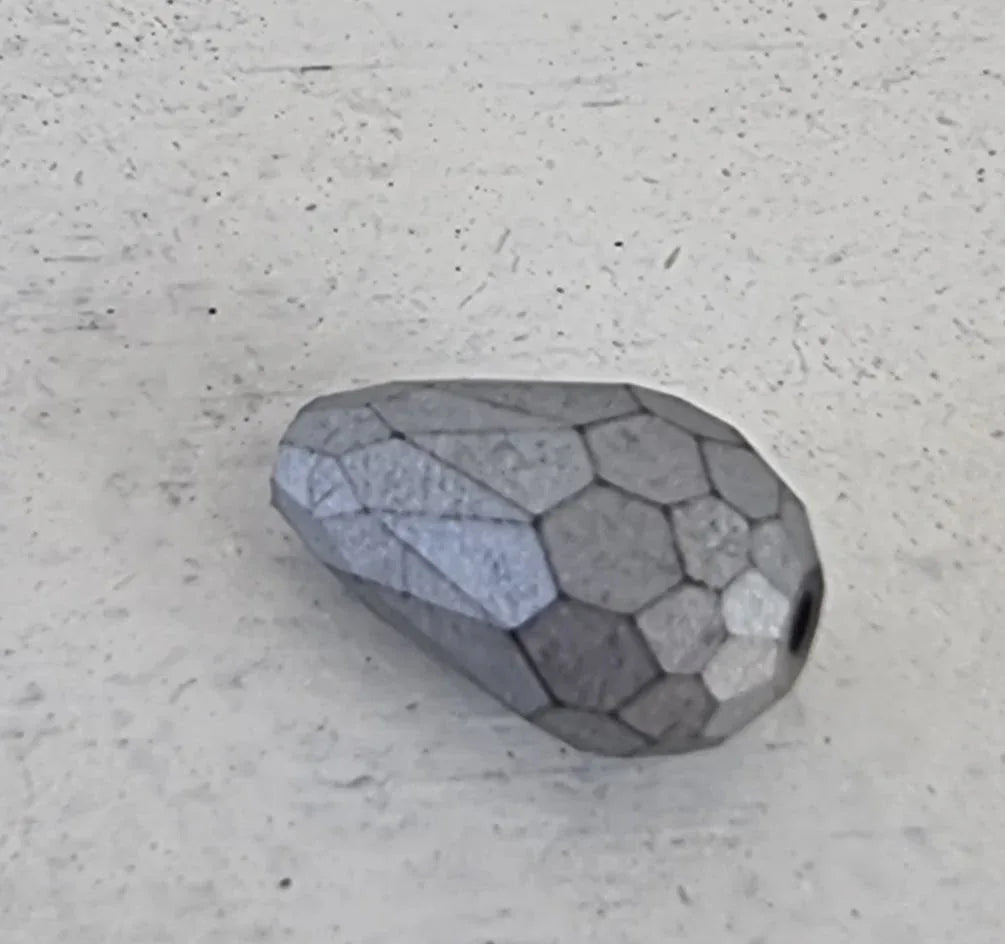 Facetterad Droppe - Matt Silver 10x15mm 1 styck Hilmas Pyssel